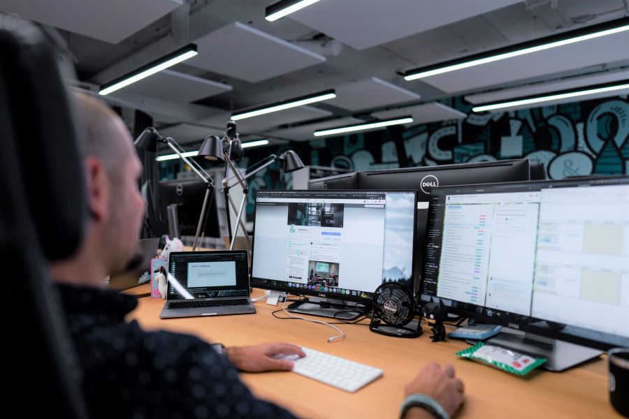 adsandfigures office1