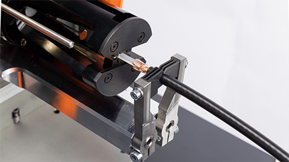 Strip Series B240 - High-Quality Stripping with Rotary Head