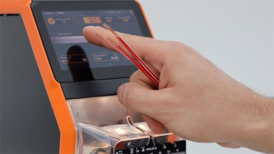 Strip Series B300 - High-Resolution Touchscreen with Concise User Interface