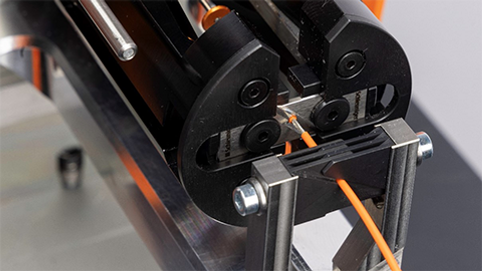 Strip Series B340 - Precise Stripping Using Rotary X-Shaped Blades