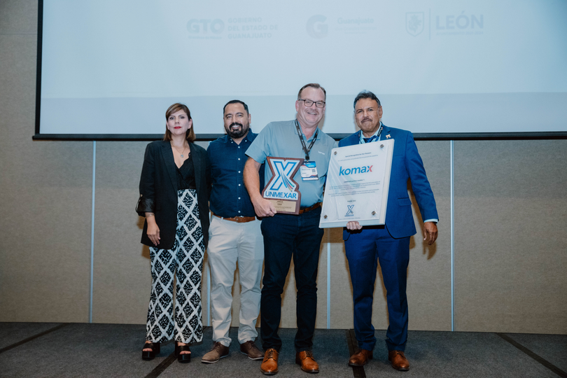 WireTech Expo: Komax gewinnt den UNMEXAR-Award