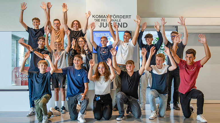 Welcome to the team, new Komax apprentices!