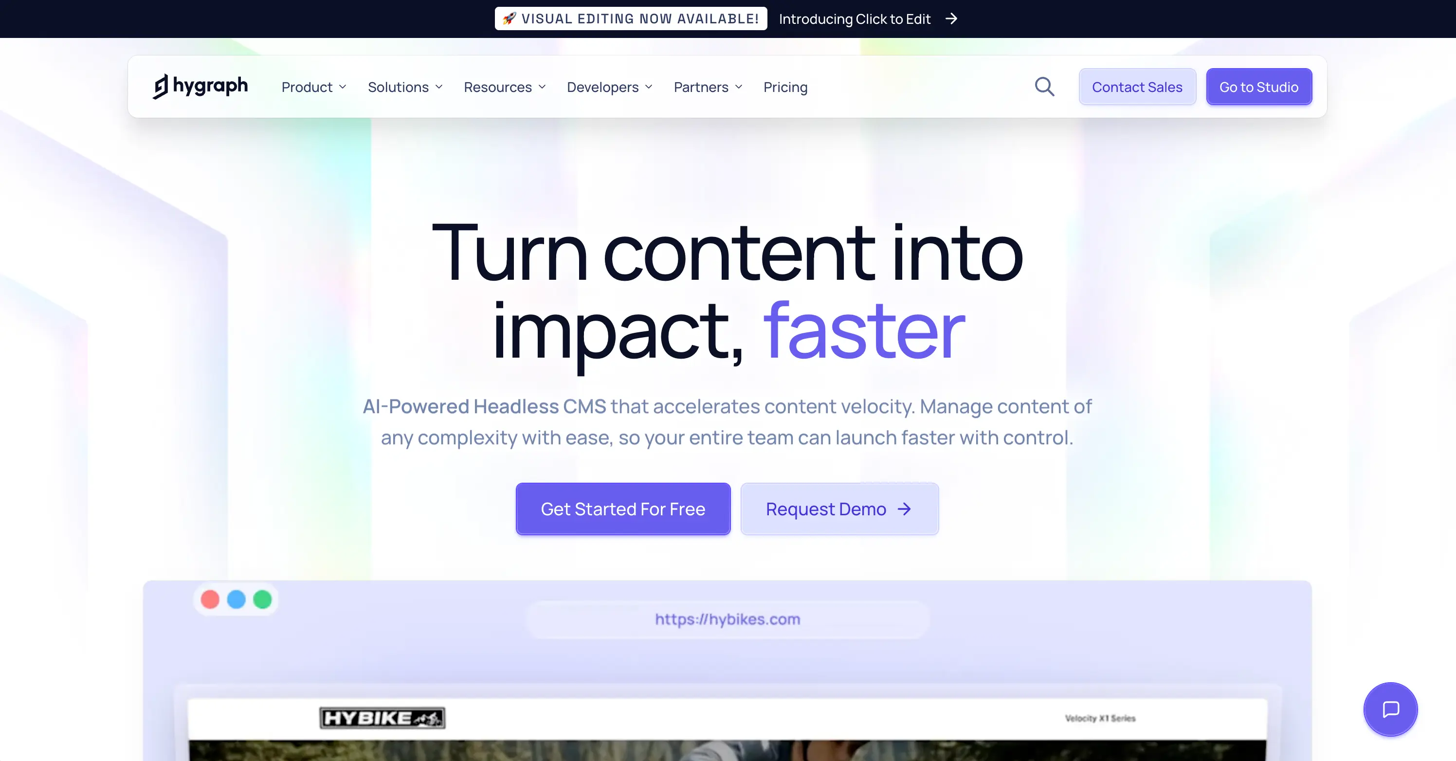 Beste CMS für e-Commerce: Screenshot der Hygraph-Website mit der Schlagzeile „Turn content into impact, faster“. Das Design ist modern und hell, mit lila Aktions-Buttons für „Get Started For Free“ und „Request Demo“.