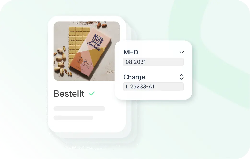 Xentral ERP für Lebensmittel: Eine digitale Produktkarte zeigt eine Tafel „Nuts about chocolate“ neben Pistazienkernen mit dem Status „Bestellt“. Ein überlagertes Fenster zeigt spezifische Lebensmittel-Datenfelder: „MHD“ mit dem Wert „08.2031“ und „Charge“ mit der Nummer „L 25233-A1“.